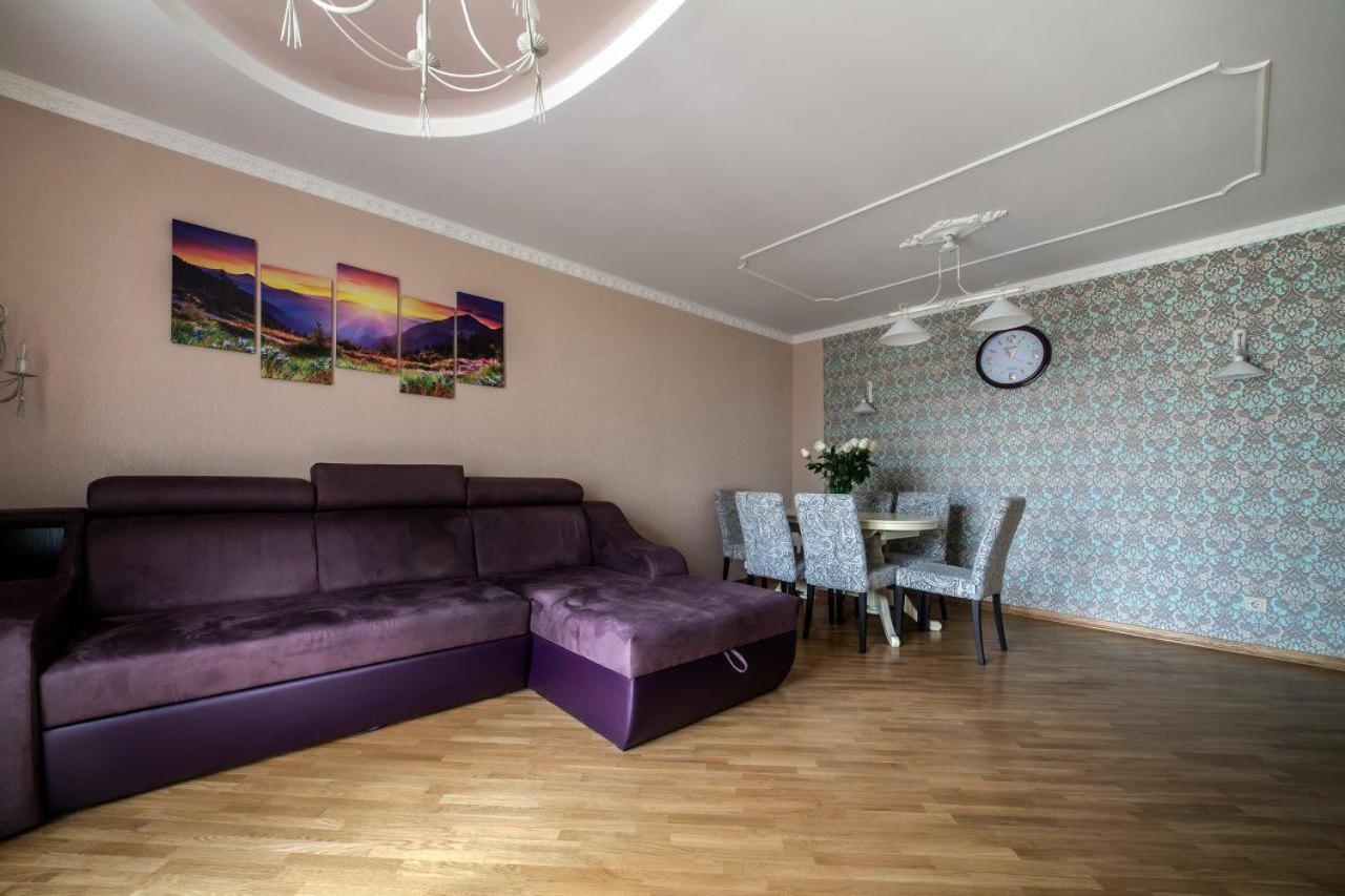 Apartamenty On Kryvonosa ลวีฟ ภายนอก รูปภาพ